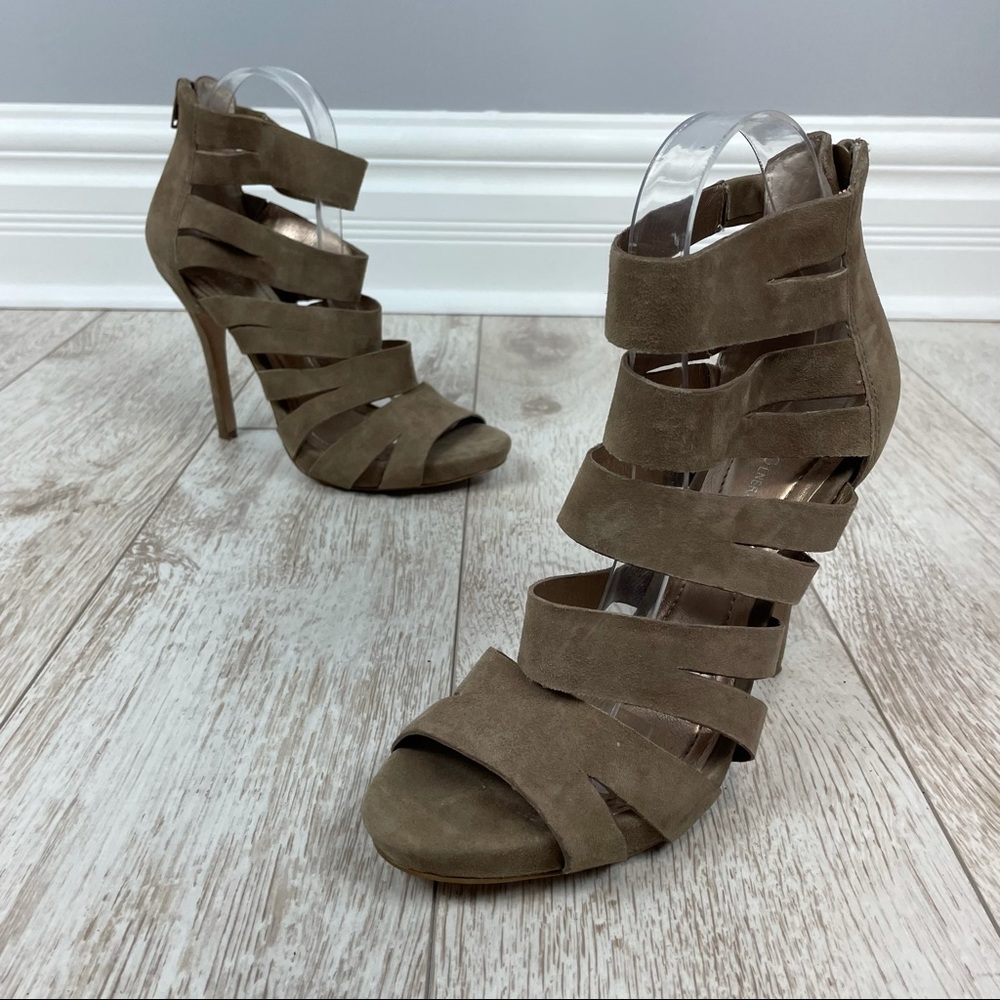 BCBGENERATION 8 tan strap suede sandals pumps